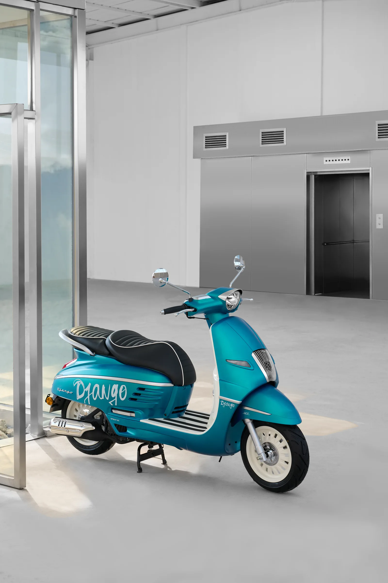 Django Hot Color Paradise Blue